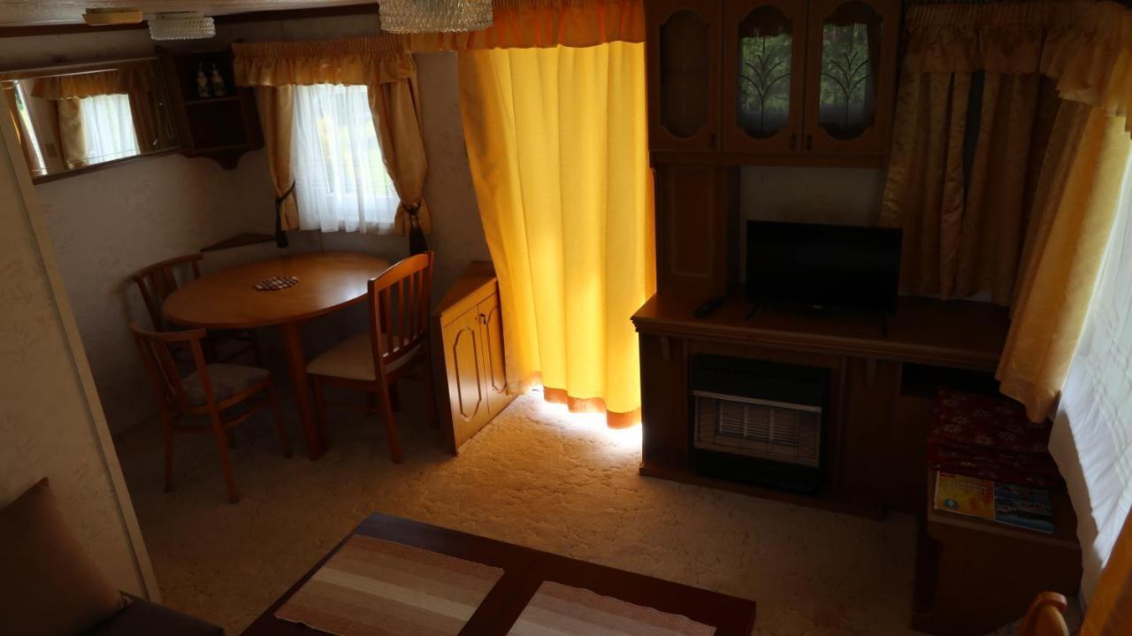 Privat Ave-Mobilhaus Villa Liptovsky Mikulas Ngoại thất bức ảnh